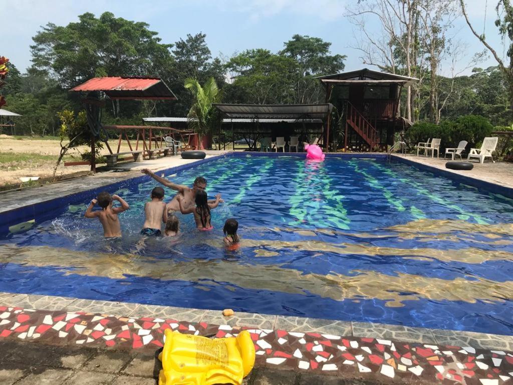 Grand Selva Lodge & Tours Тена Экстерьер фото