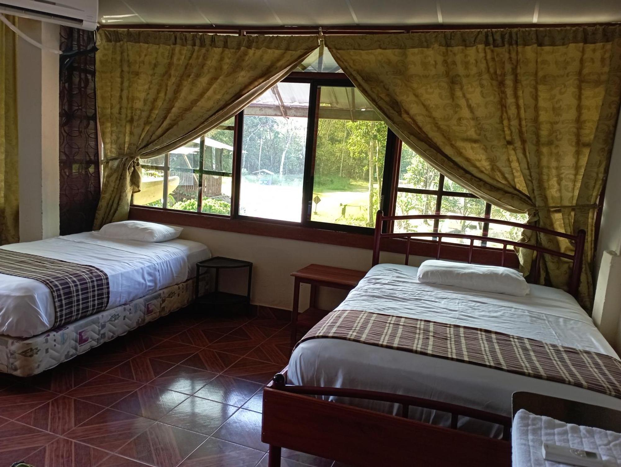 Grand Selva Lodge & Tours Тена Экстерьер фото